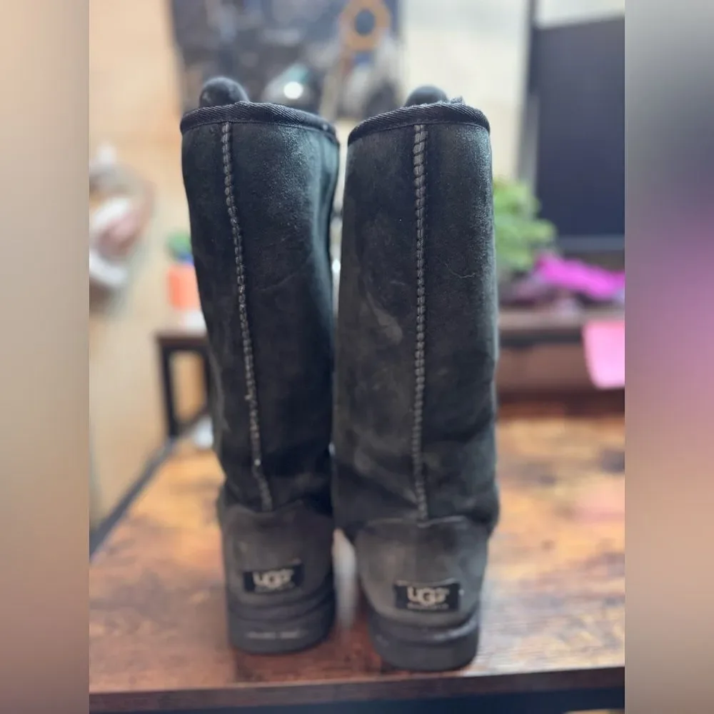 Ugg Classic Black‎ Tall Size 8